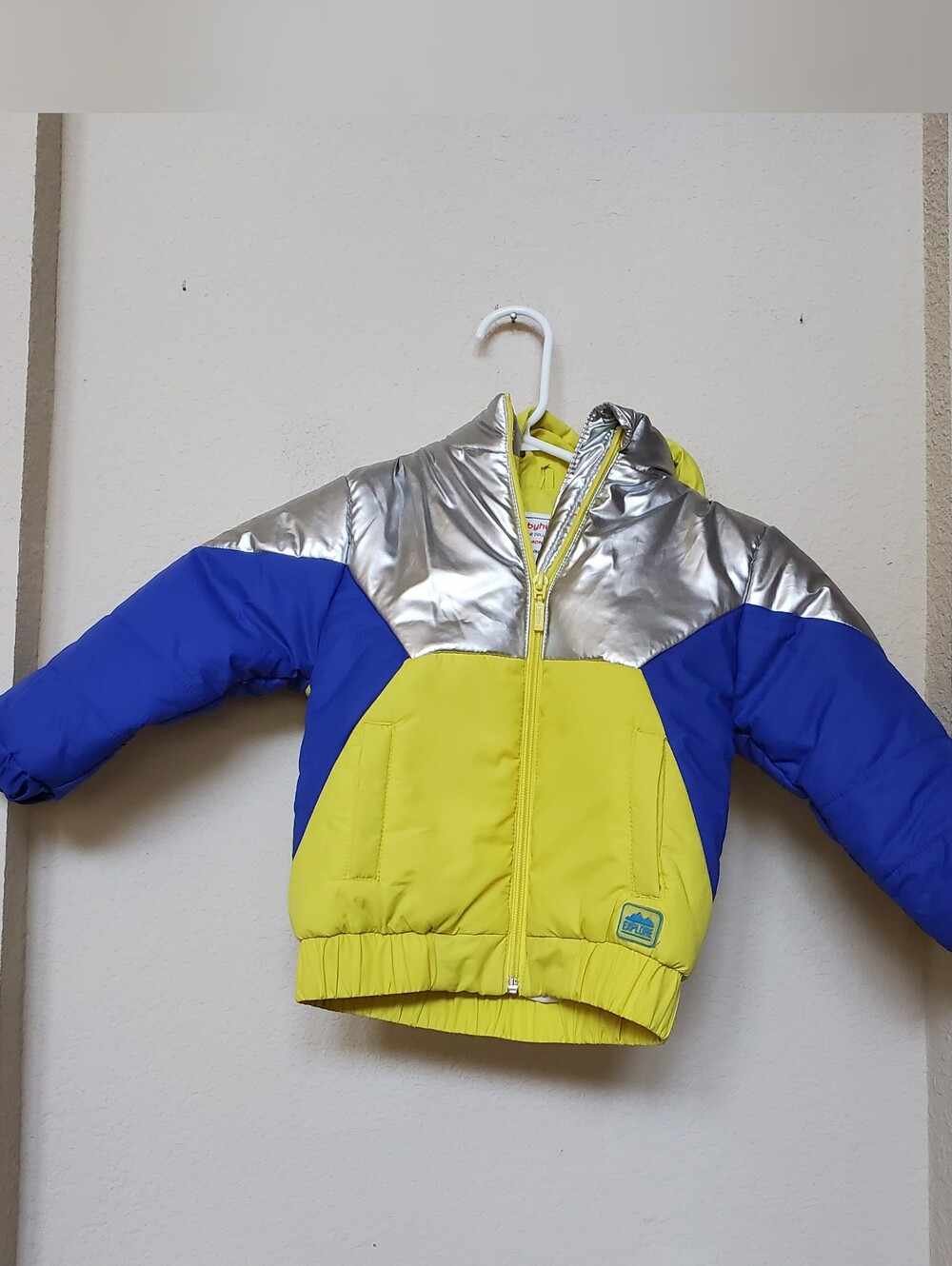 Babyhug Hooded Puffer Jacket.  Size 18/24 Mths